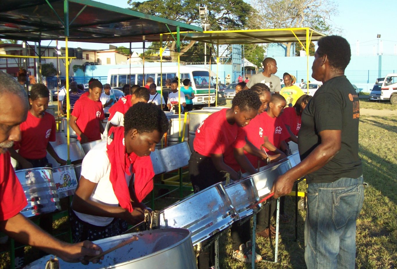 40_SC Small_Morne Diablo Funkadelic_Arranger Roland 'Moose' Joseph runs the rehersal_20150125_tobagojo@gmail.com_100_5040B_1366w_926h.jpg